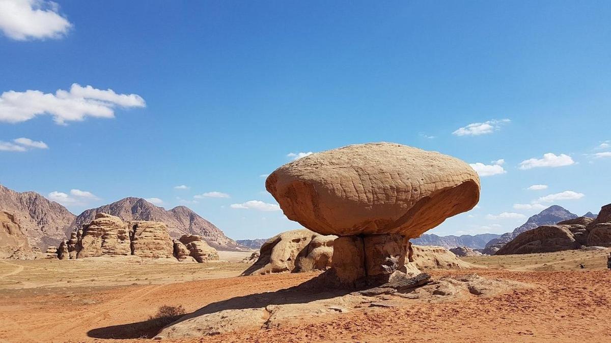 Moon City With Jeep Trips Wadi Rum Exterior photo